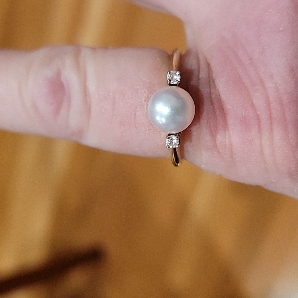 Pearl ring with diamond accents